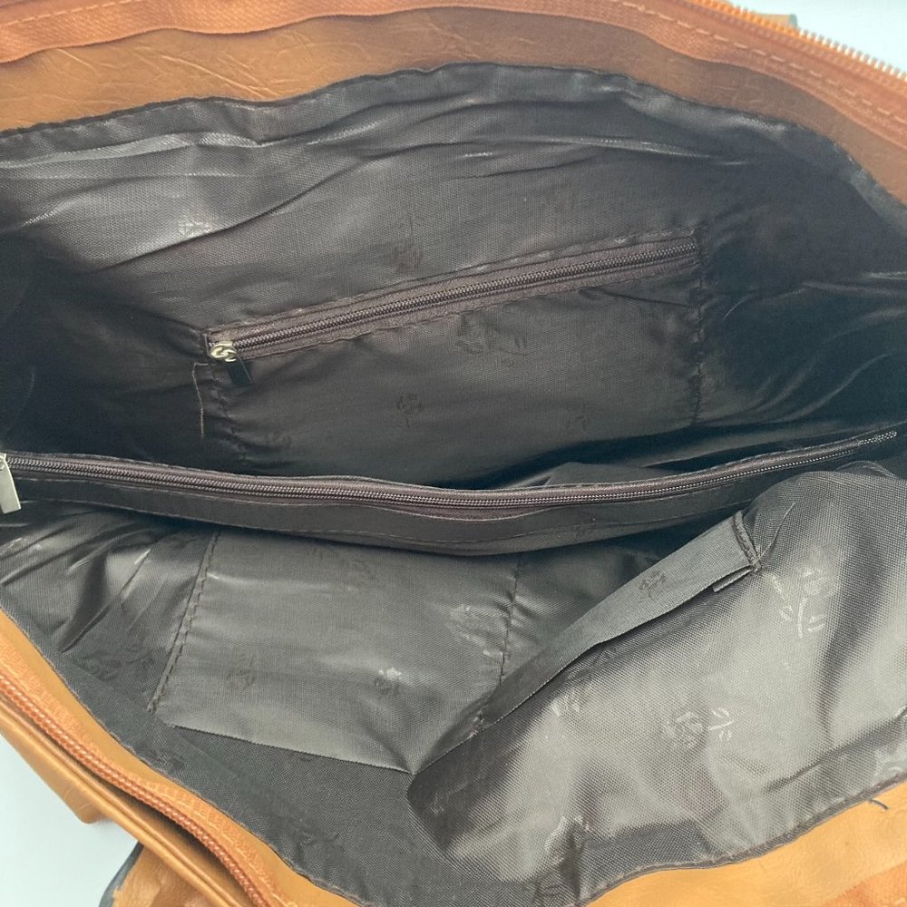 Weimeibaige Large Purse - Picture 9 of 10
